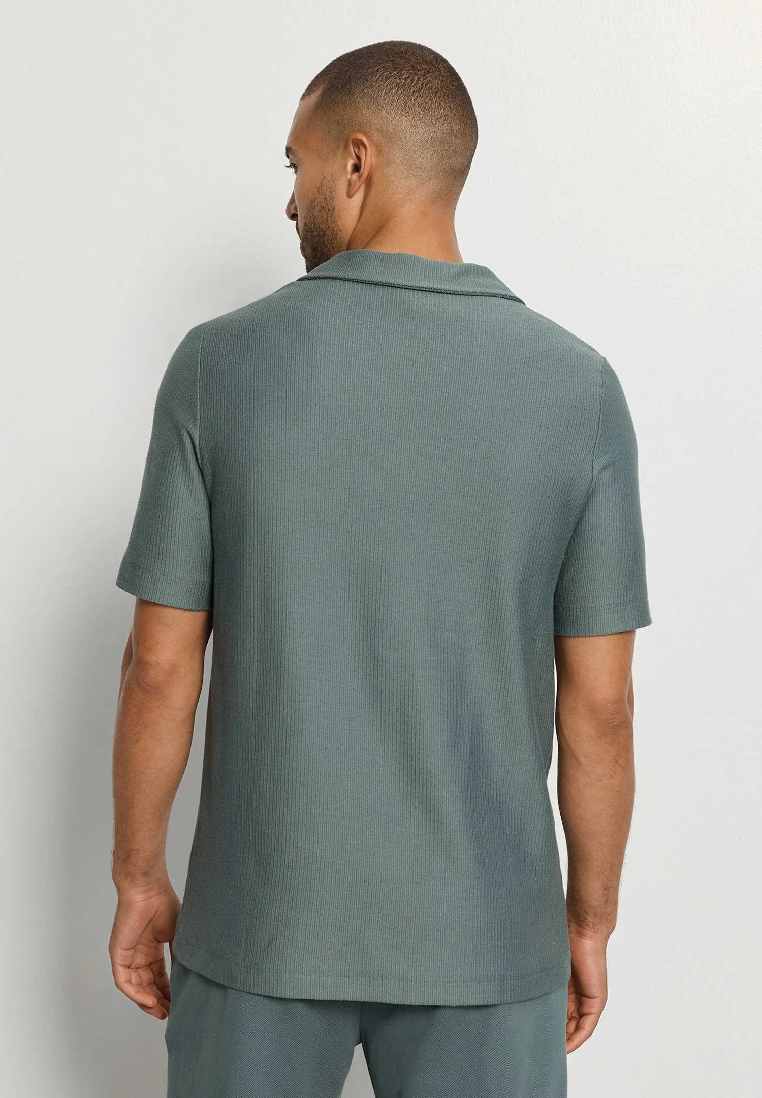 Travelwear S/SLV Shirt V-Neck | studio green 075865-072739 - Image 5