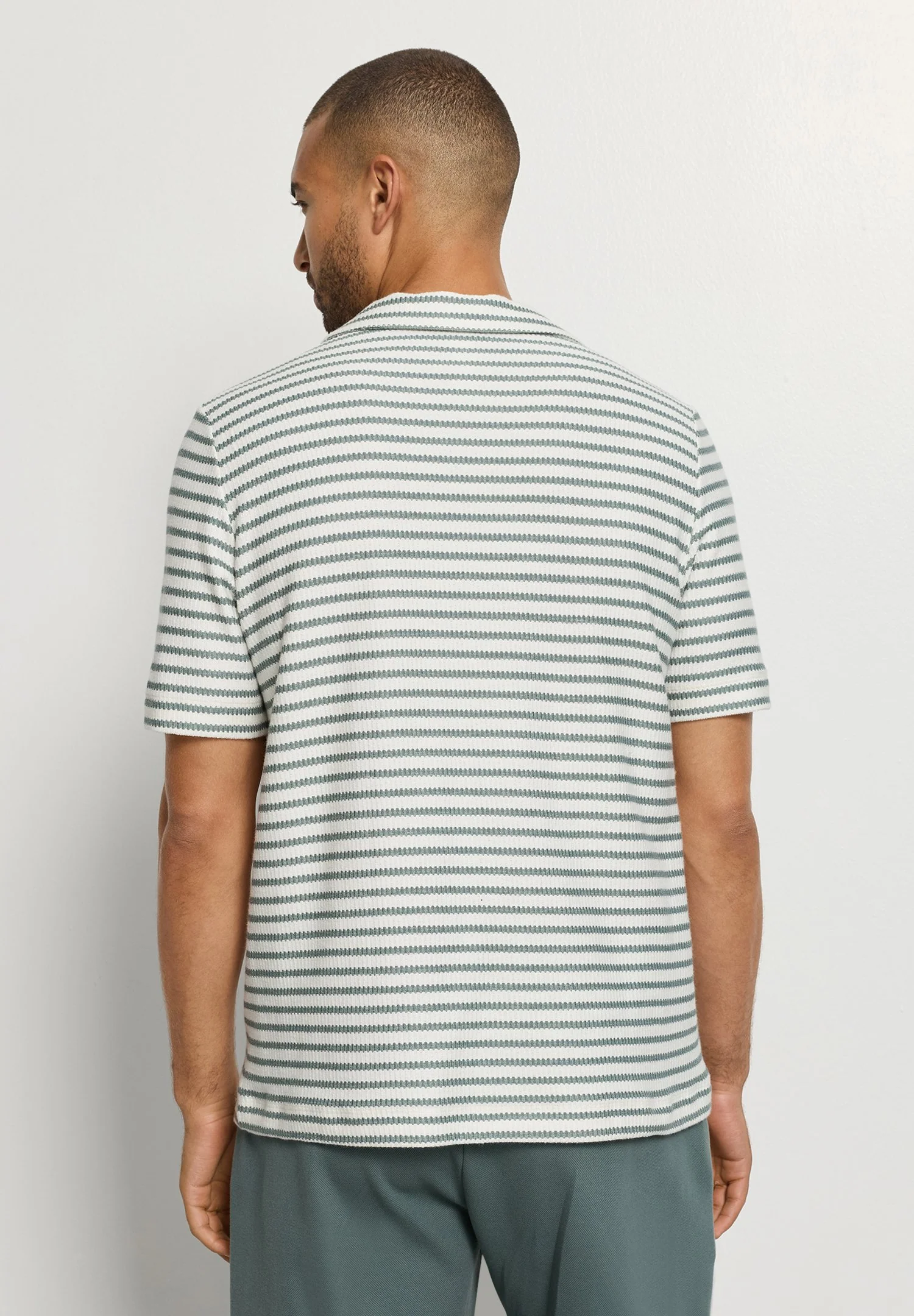 Travelwear S/SLV Shirt V-Neck | studio green stripes 075865-073114 - Image 5